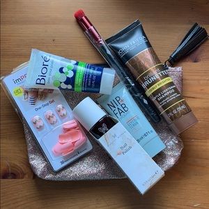 Ipsy glam bag and 6 items